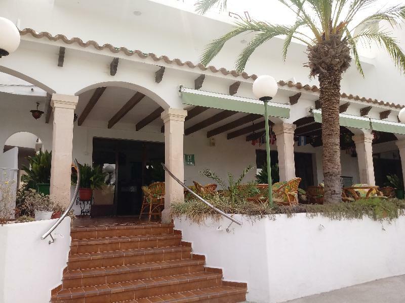 Oasis D'Or Hotel Cala d'Or  Bagian luar foto